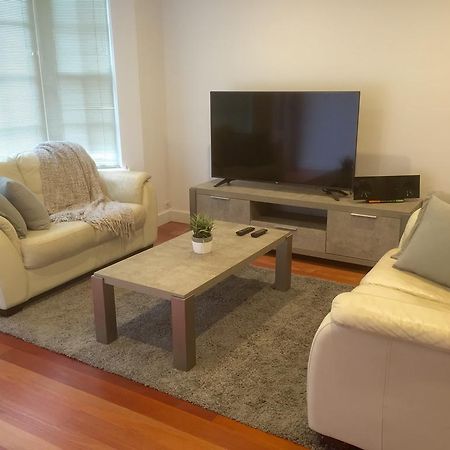 Villa Chic Townhouse In North Adelaide Esterno foto