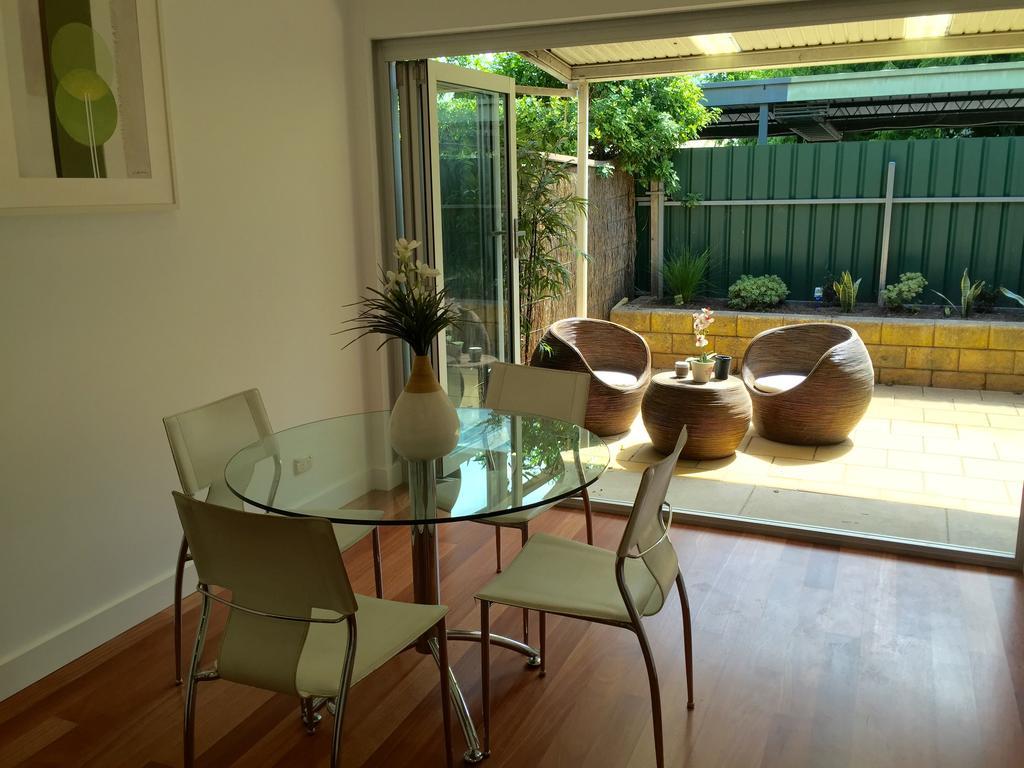 Villa Chic Townhouse In North Adelaide Esterno foto